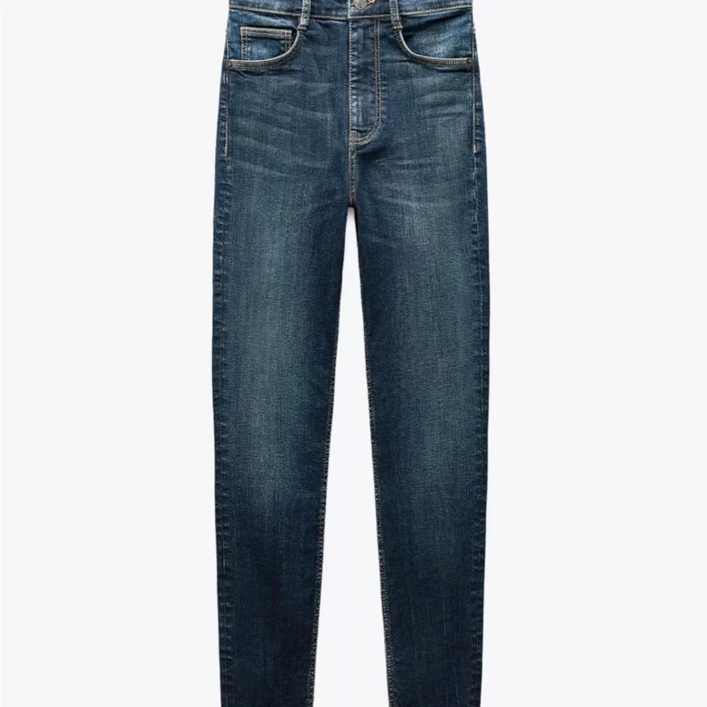 NWT Zara High-Waisted Blue Skinny Jeans with Vintage Wash - Picture 2 of 9